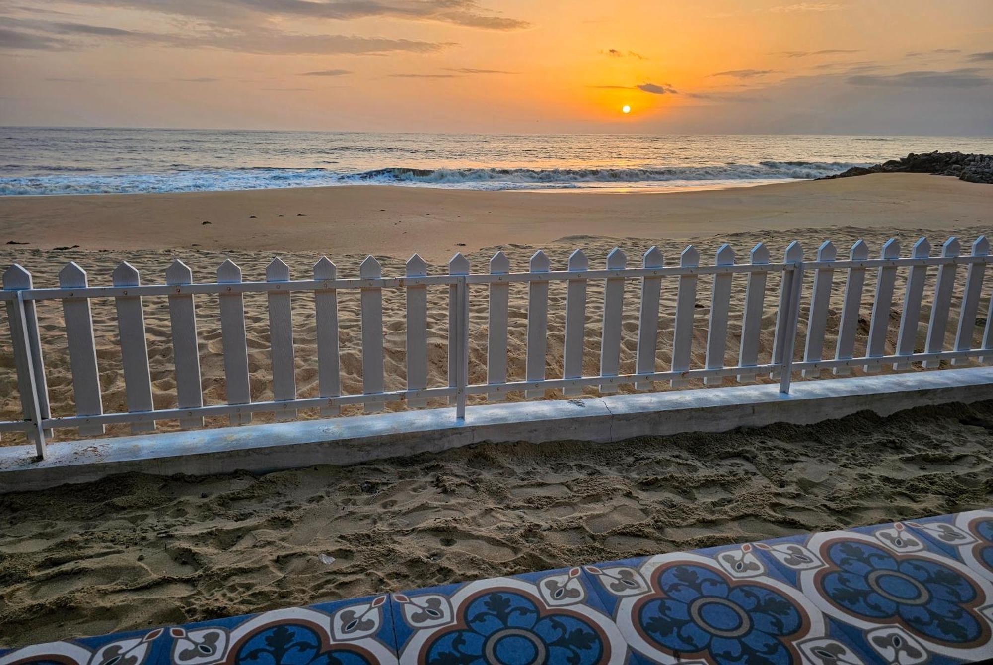 Ether Marari Beachfront Марарикулам Экстерьер фото