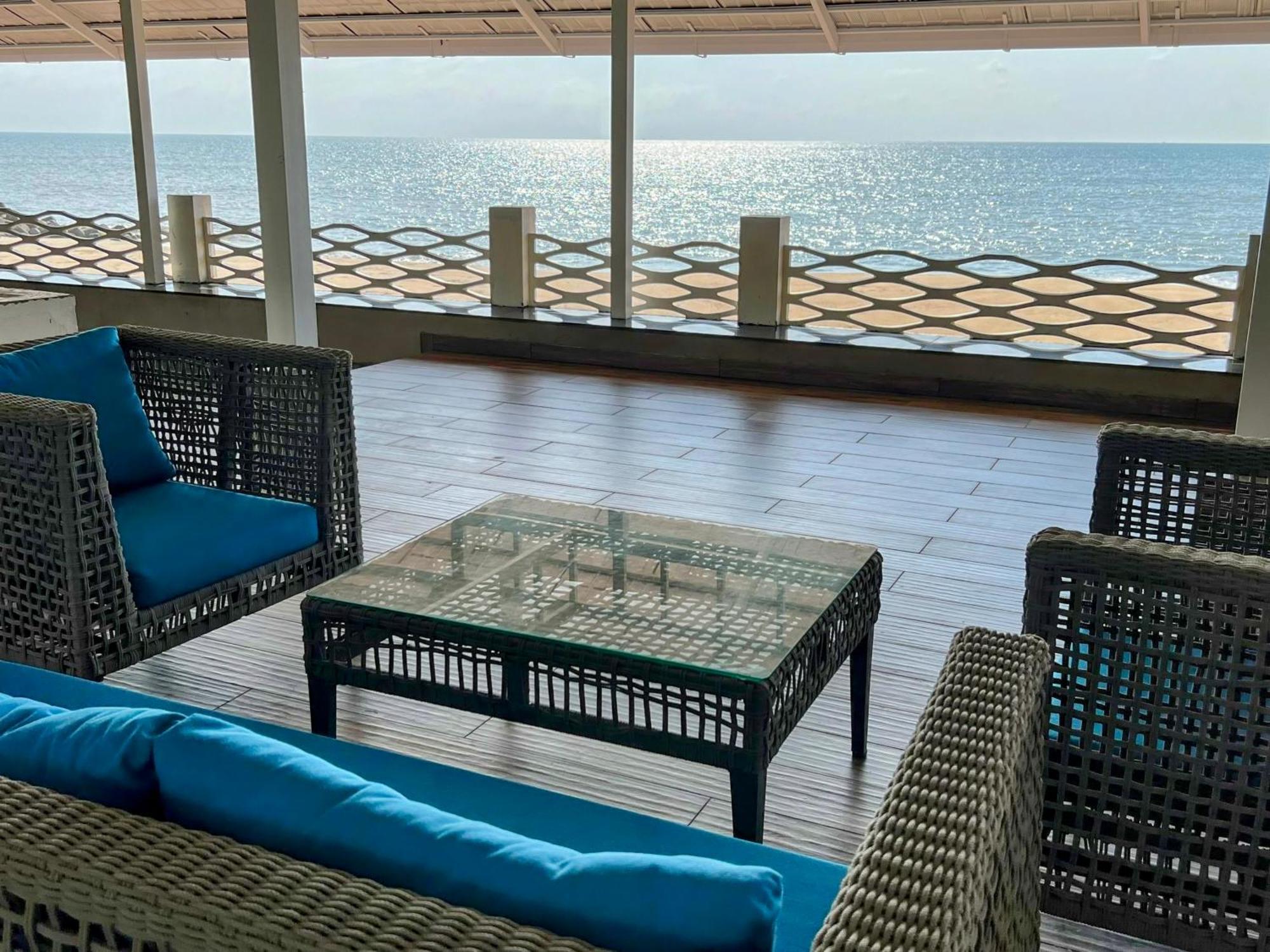 Ether Marari Beachfront Марарикулам Экстерьер фото
