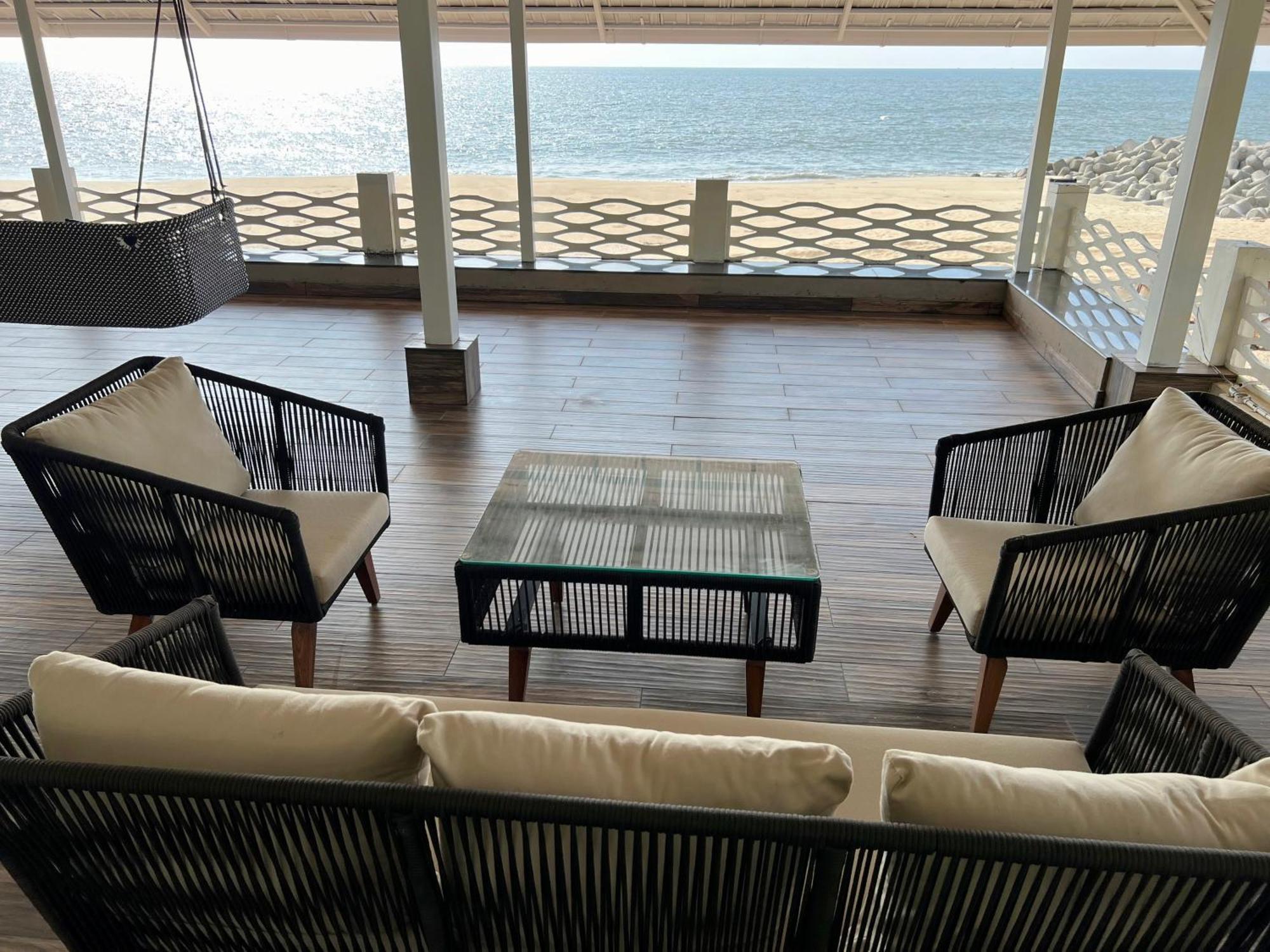 Ether Marari Beachfront Марарикулам Экстерьер фото